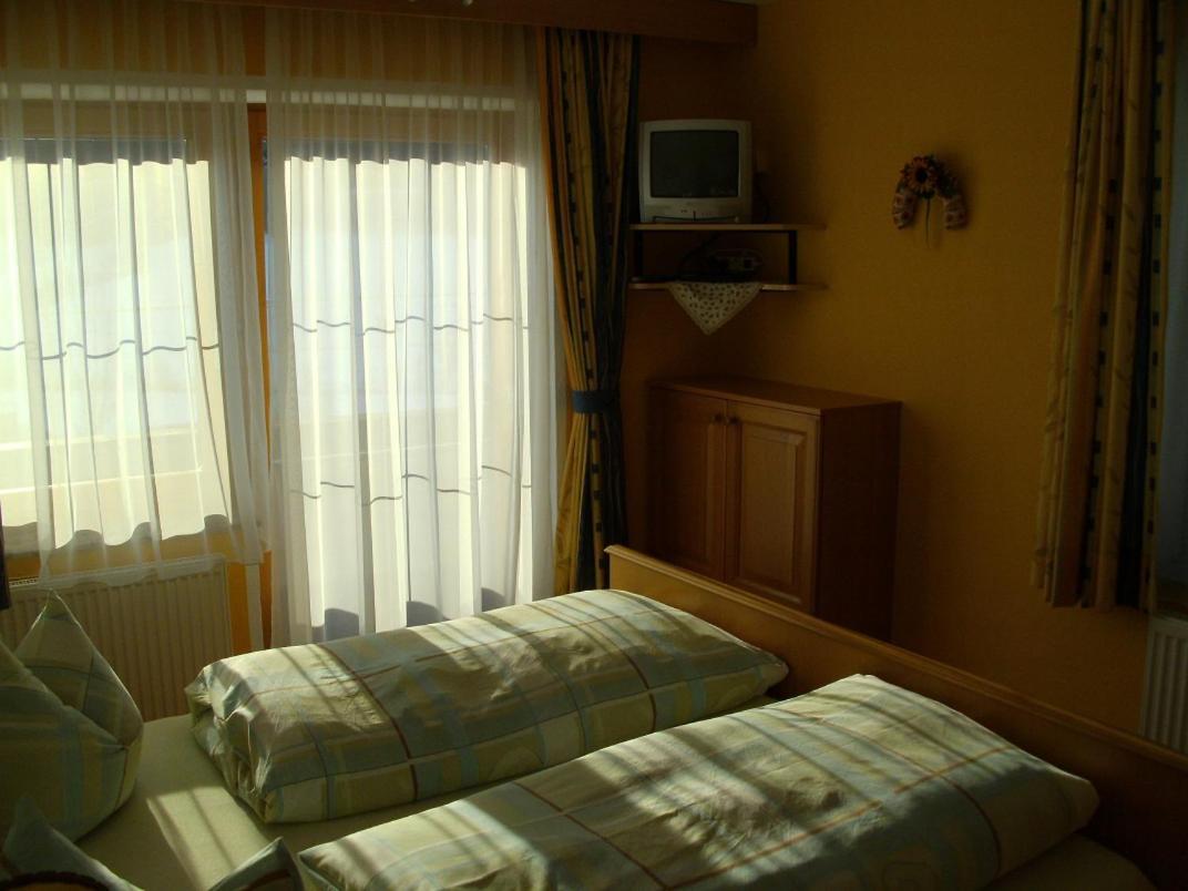 Pension Jaeger Trins Dış mekan fotoğraf